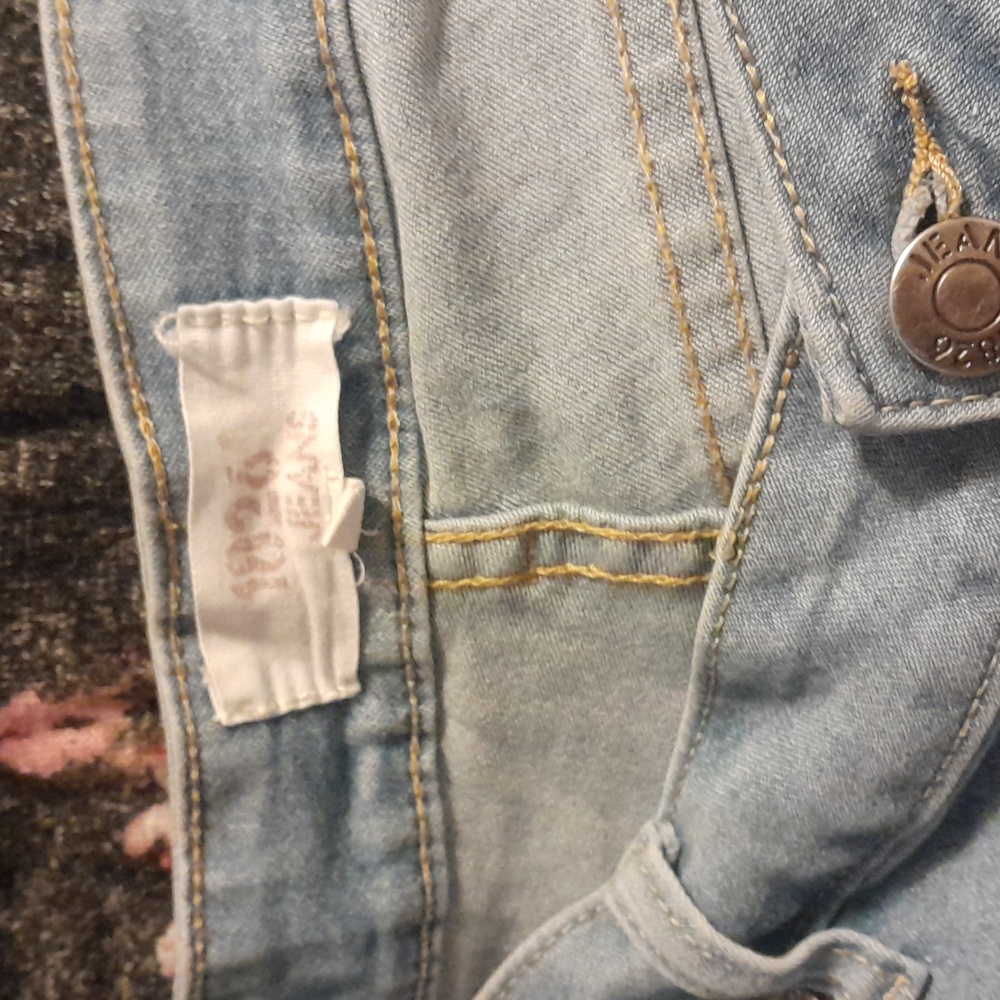 Jeans - Picture 3 of 3